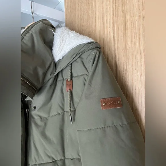 Roxy Ellie Hooded Waterproof Puffer Jacket Sz Small (no fur included) - Picture 5 of 8